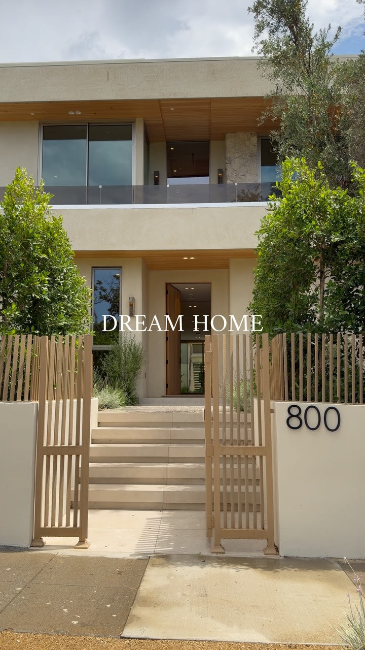 La Jolla Avenue, Interiors