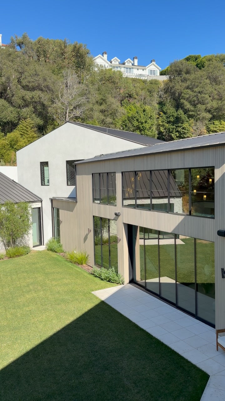 A Modernist Farmhouse, Mandeville Lane